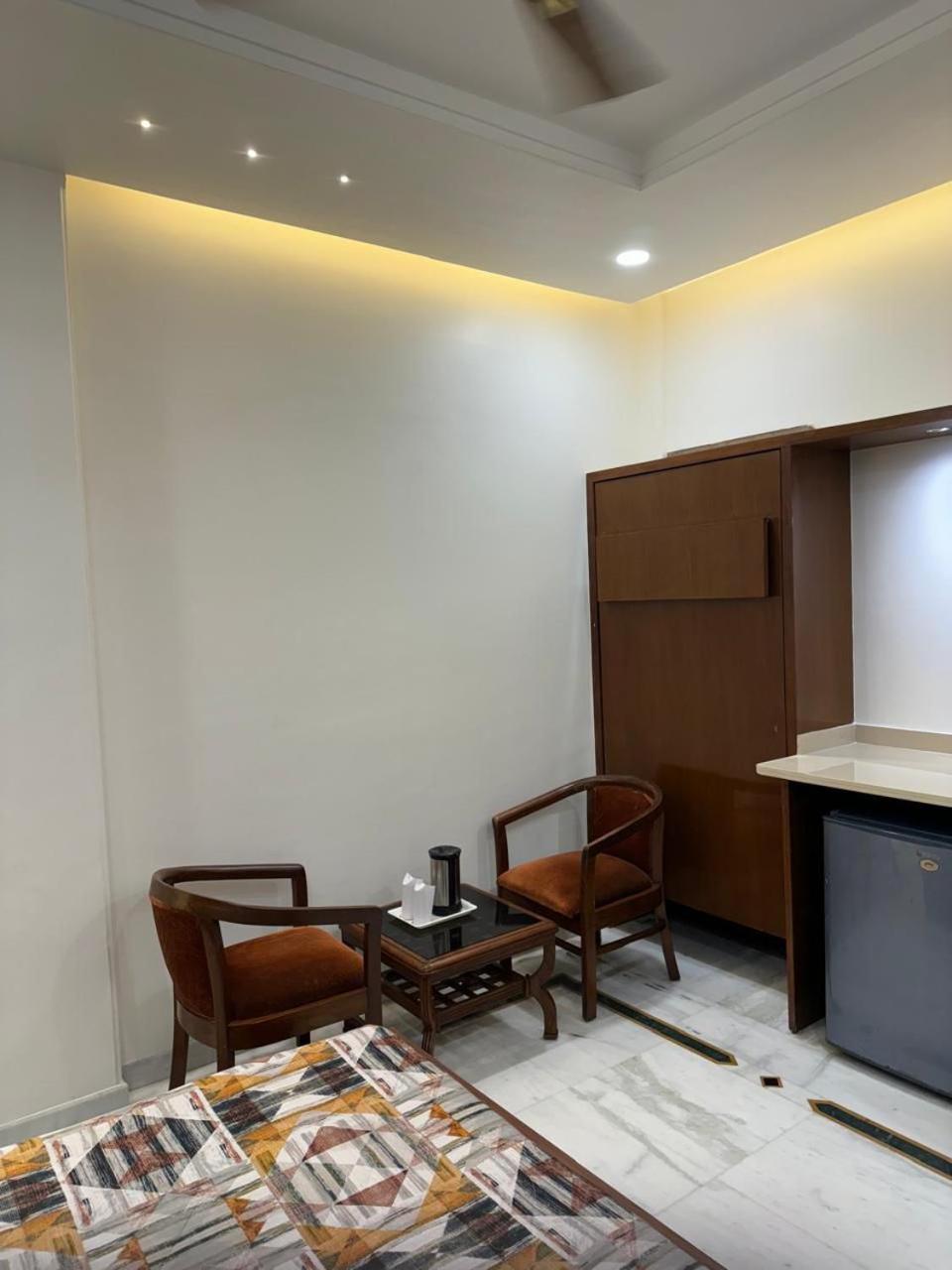 Hotel C Park - Karol Bagh, New Delhi Экстерьер фото
