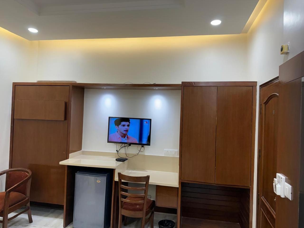 Hotel C Park - Karol Bagh, New Delhi Экстерьер фото
