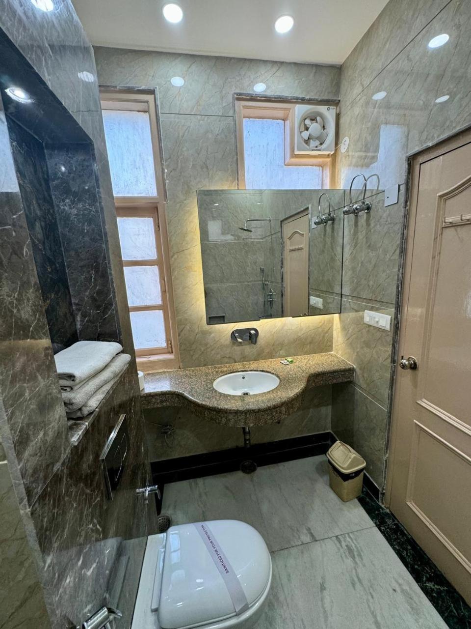 Hotel C Park - Karol Bagh, New Delhi Экстерьер фото
